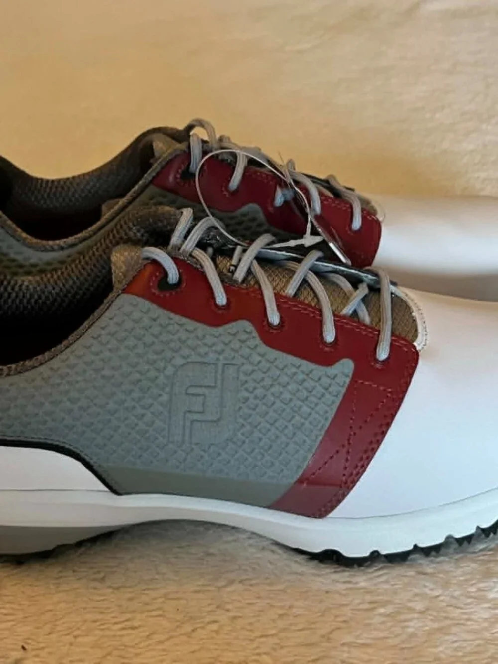 FootJoy Men's Contour Fit Golf Shoes White, Gray and Burgundy size 9M
